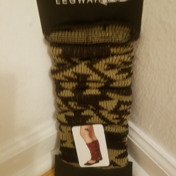 Steve Madden Accessories - leg warmers